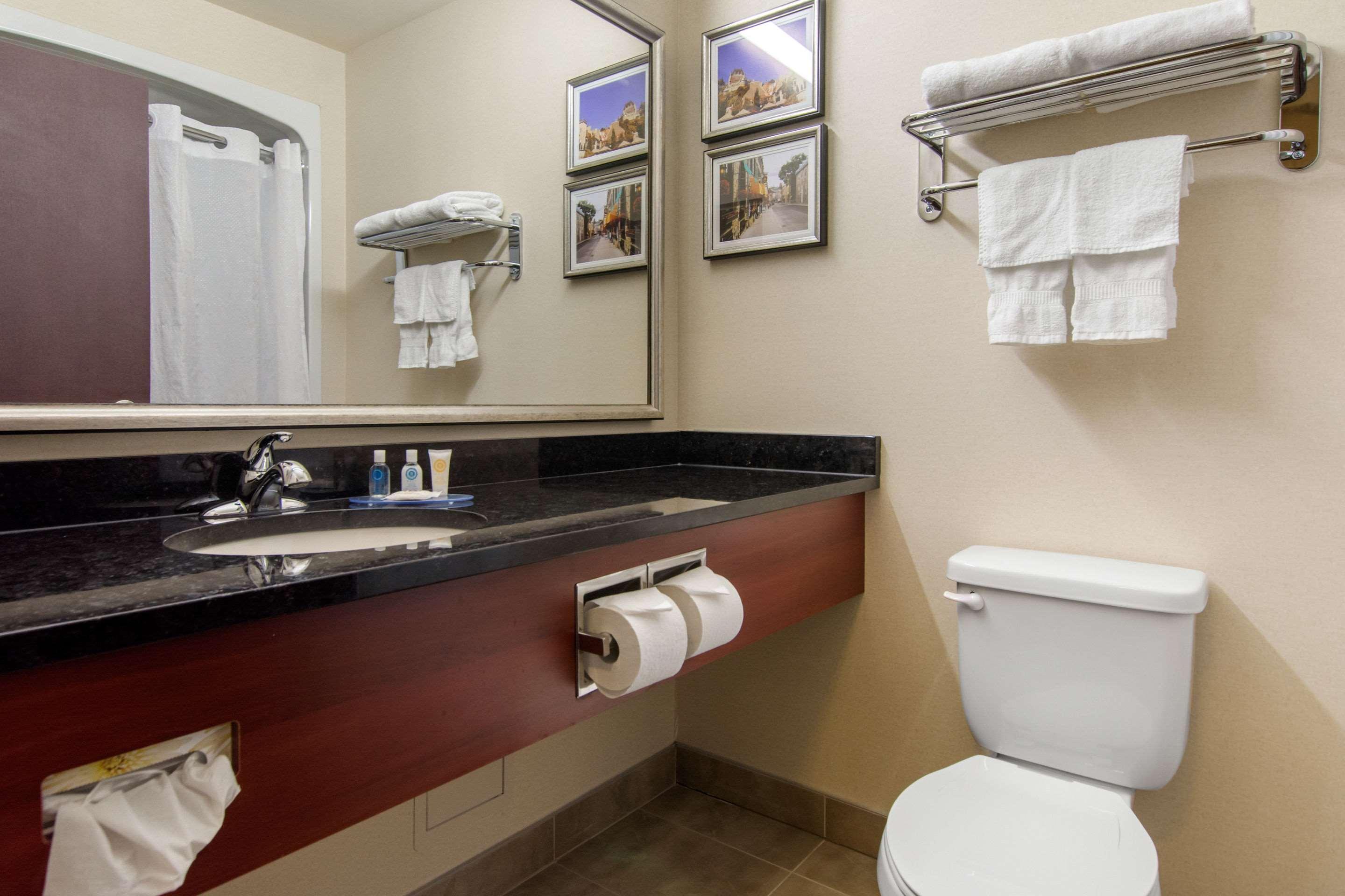 Comfort Inn & Suites Lévis Esterno foto