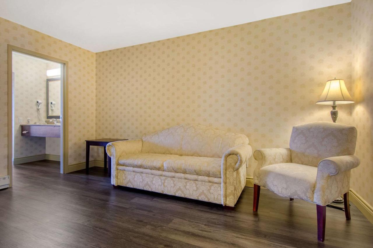 Comfort Inn & Suites Lévis Esterno foto