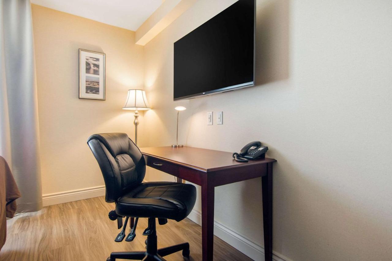 Comfort Inn & Suites Lévis Esterno foto